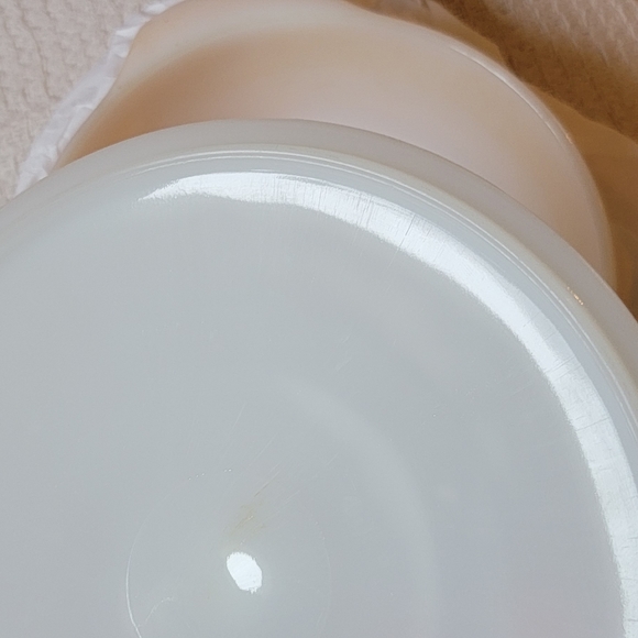 Fire King Casserole Dosh with Lid - Picture 4 of 5